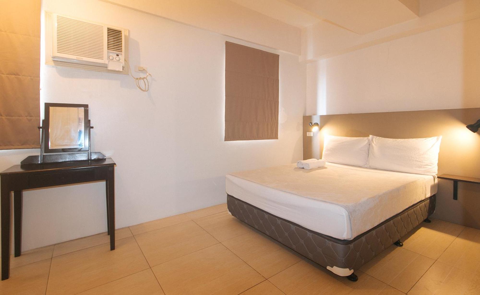 59 Xavierville By Reddoorz Cubao Exterior photo