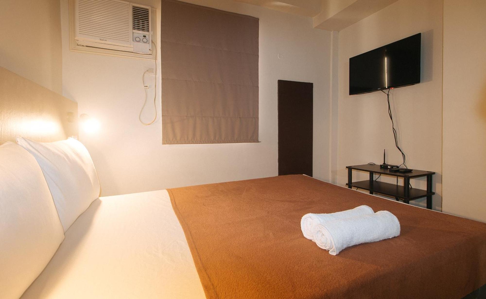59 Xavierville By Reddoorz Cubao Exterior photo