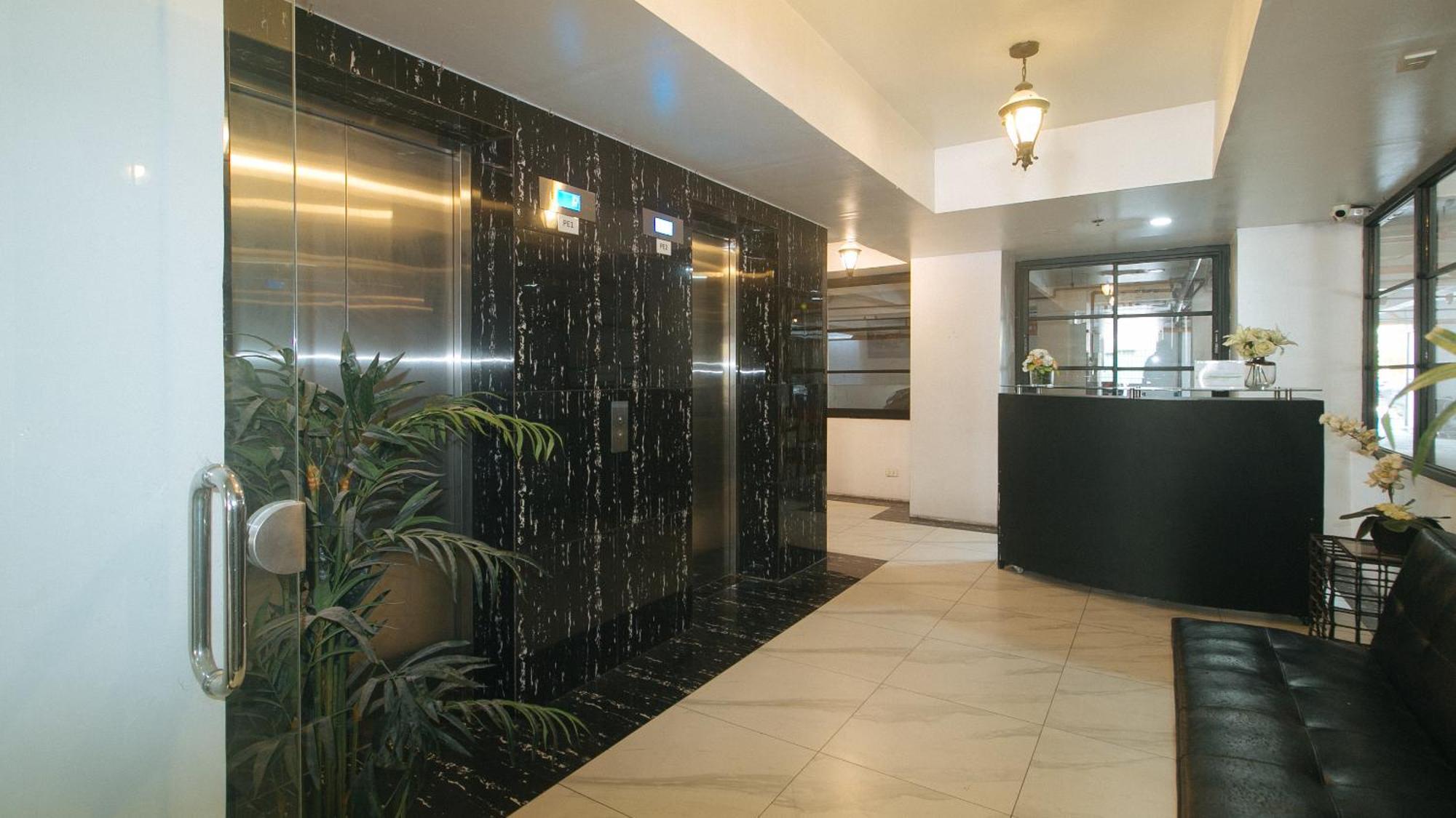 59 Xavierville By Reddoorz Cubao Exterior photo